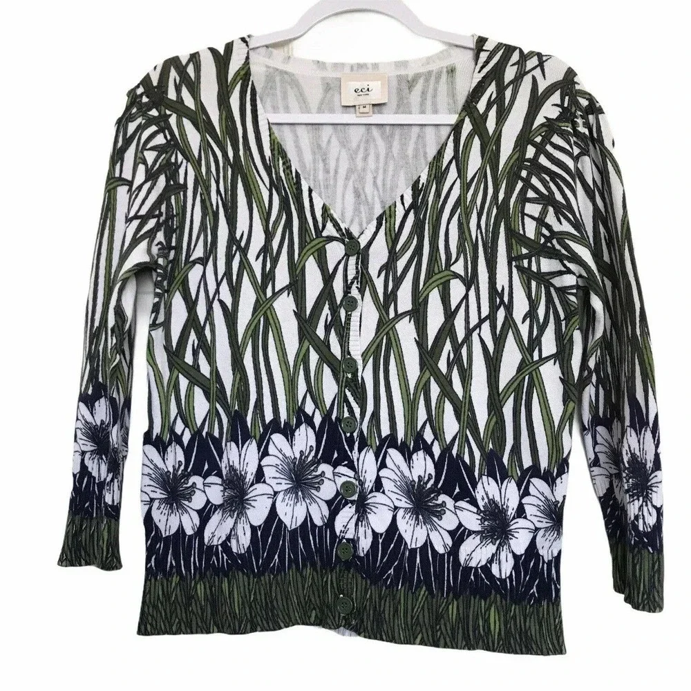 Eci New York 3/4 Sleeve Floral Design‎ Button Front Sweater